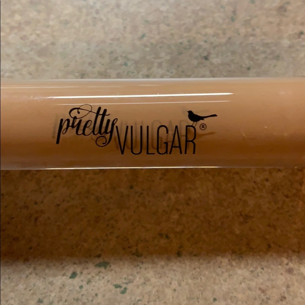 Pretty Vulgar under cover concealer new.